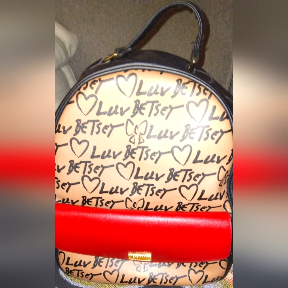 Betsey Johnson back bag